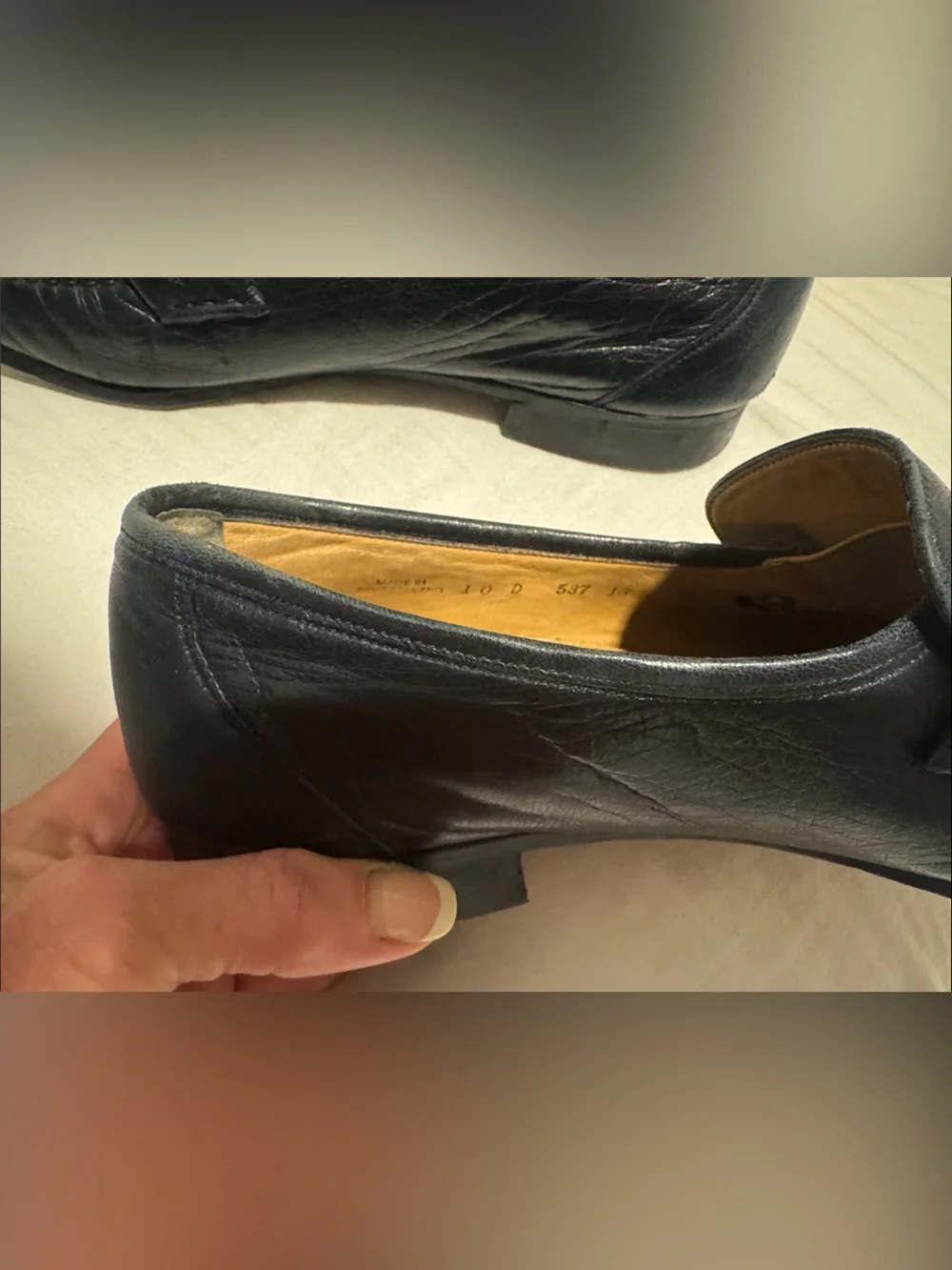 Bally’s Men’s Classic Black Leather Tassel Loafers size 10D
